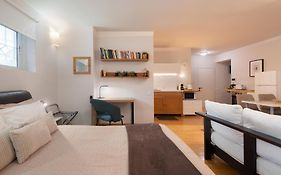 Bright, Cosy Studio Close To Glyfada Beach & Center